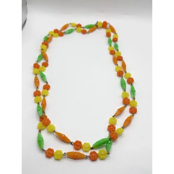 Bright Colorful 52” Multicolor Vintage Floral Plastic Necklace‎ - Picture 2 of 5